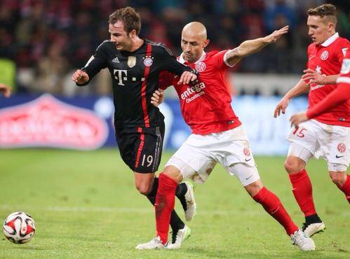  法兰克福主帅变阵成功，客场逆袭霍芬海姆  