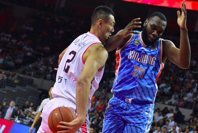  甘冈老帅运筹帷幄变阵，下半场调整奏效逆转取胜获三分